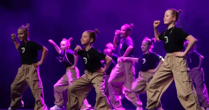Dance Republicu tantsijad laval