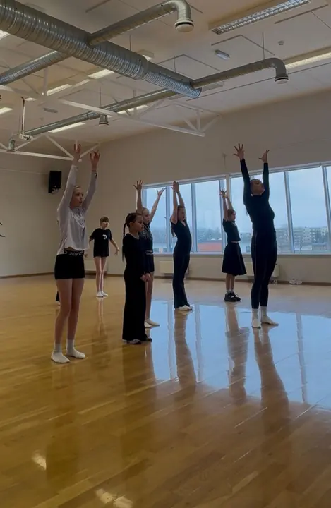 Dance Republicu trenn stuudios