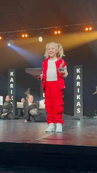 Tantsija Kuldse Karika laval