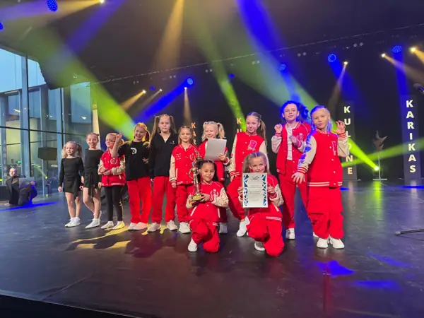 Dance Republicu tiim diplomiga laval