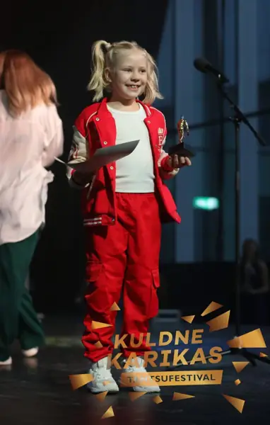 Dance Republicu tantsijad Kuldse Karika laval